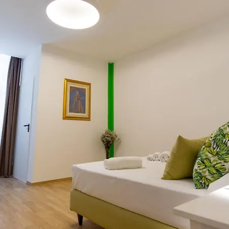 Dimore De Luca- Domani *