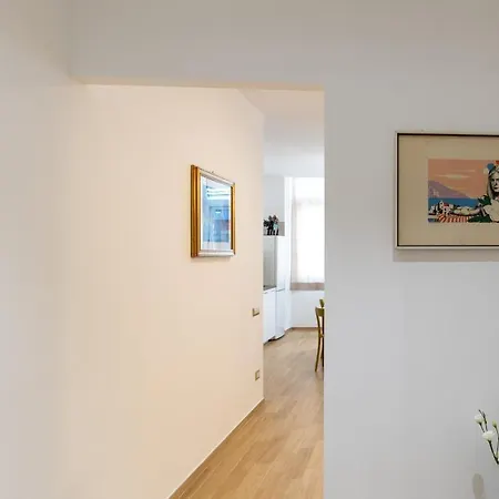 Dimore De Luca- Domani Рим